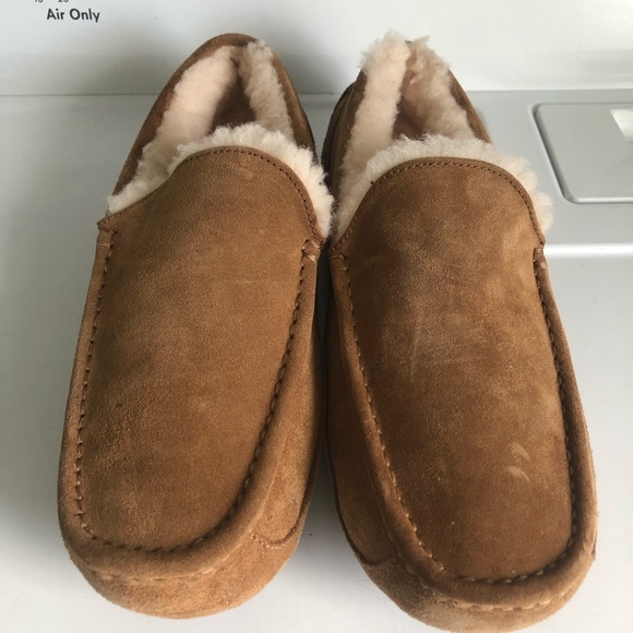 ugg slippers size 10
